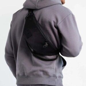 BEIS The Sport Fanny Pack Black